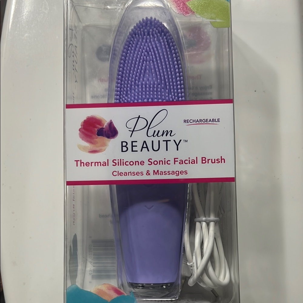 Plum Beauty Purple Facial Brush